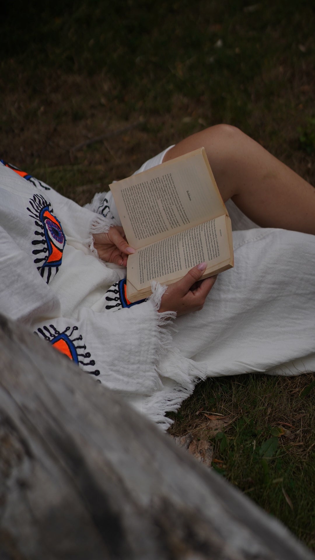 Long Cotton Robe: White with Orange Eye